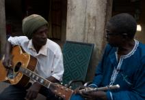 Scene from the film Bamako, temps suspendu